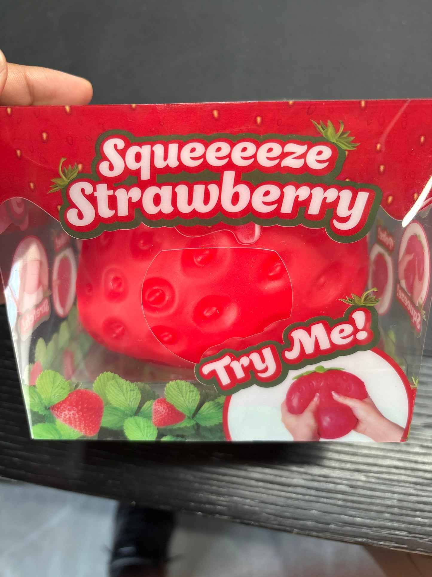 Squeeeeze strawberry 
