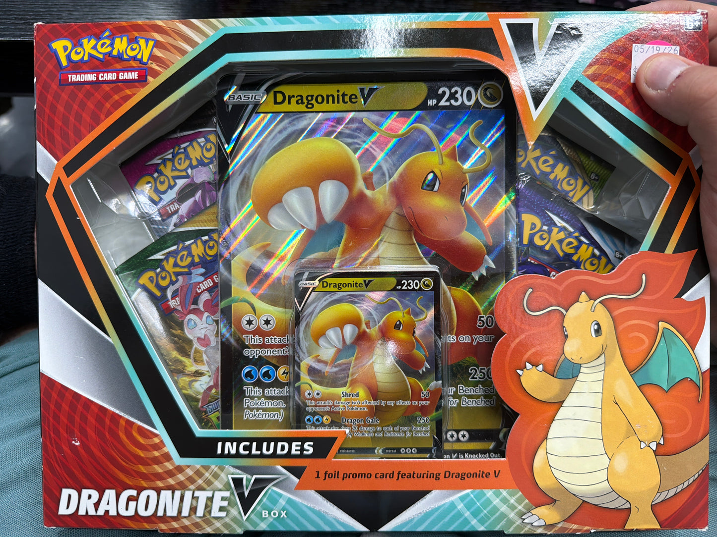 Pokemon Sword & Shield Fusion Strike Dragonite V Box
