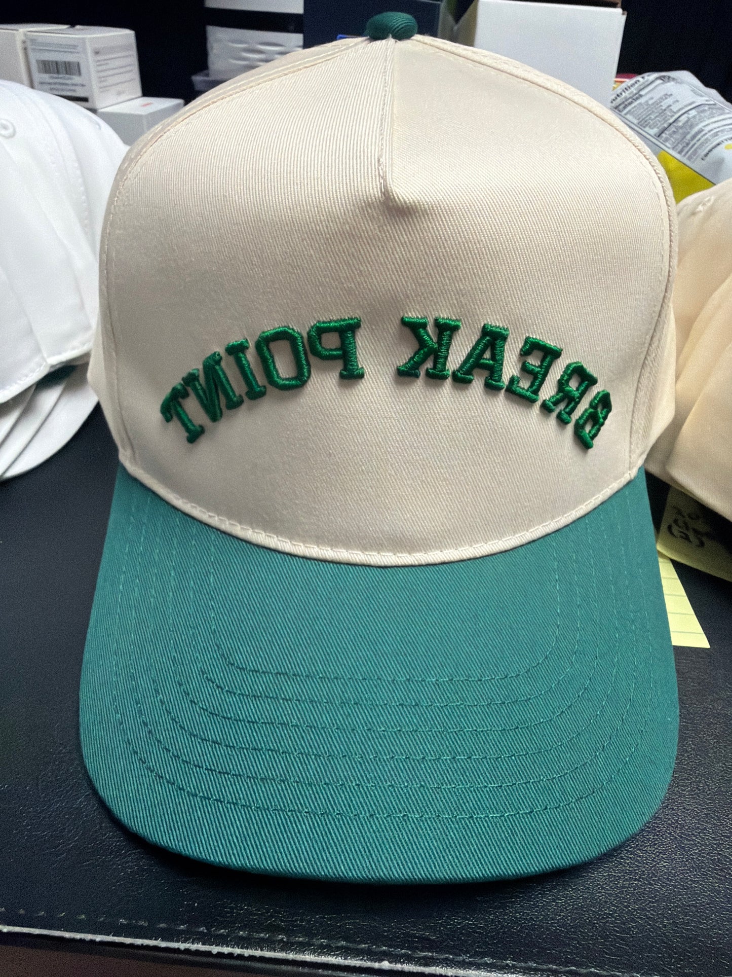 Backwards Break Point Hat Natural/Green