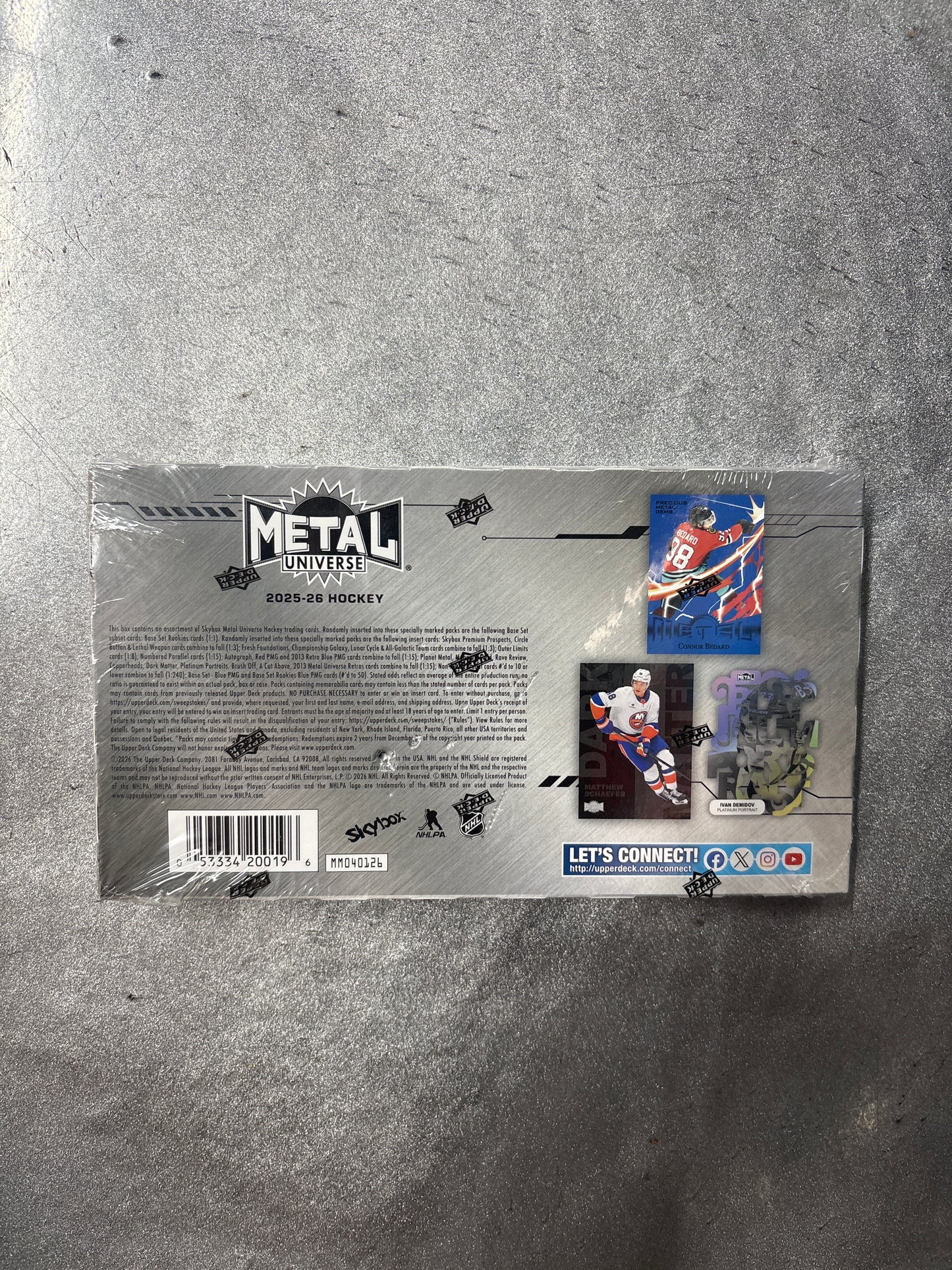 2025-26 Upper Deck Metal Universe Hockey Hobby Box