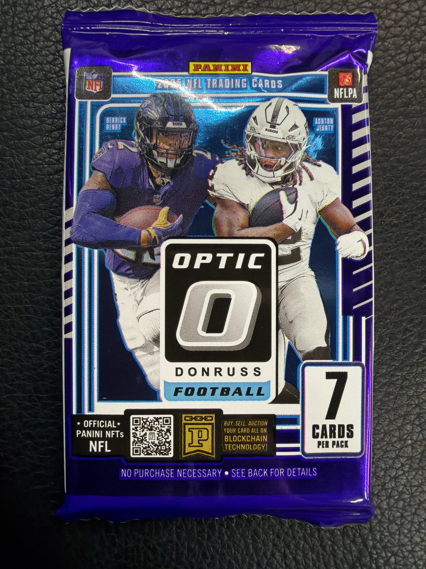 2025 Panini Donruss Optic Football Mega Hobby Pack (7 Cards)